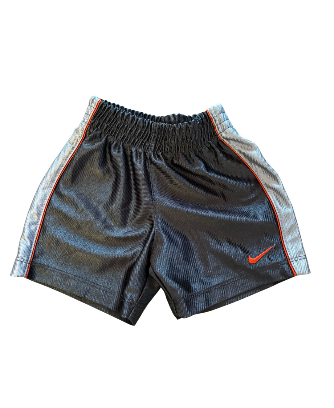 Cache couche NIKE + Short NIKE 6-12 mois