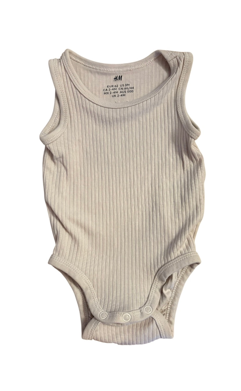 Cache couche H&M+short 0-3 mois