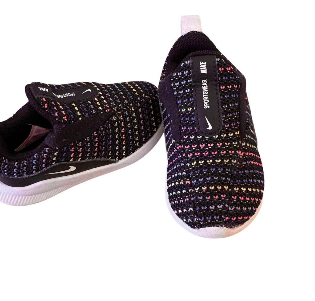 Soulier NIKE grandeur 5