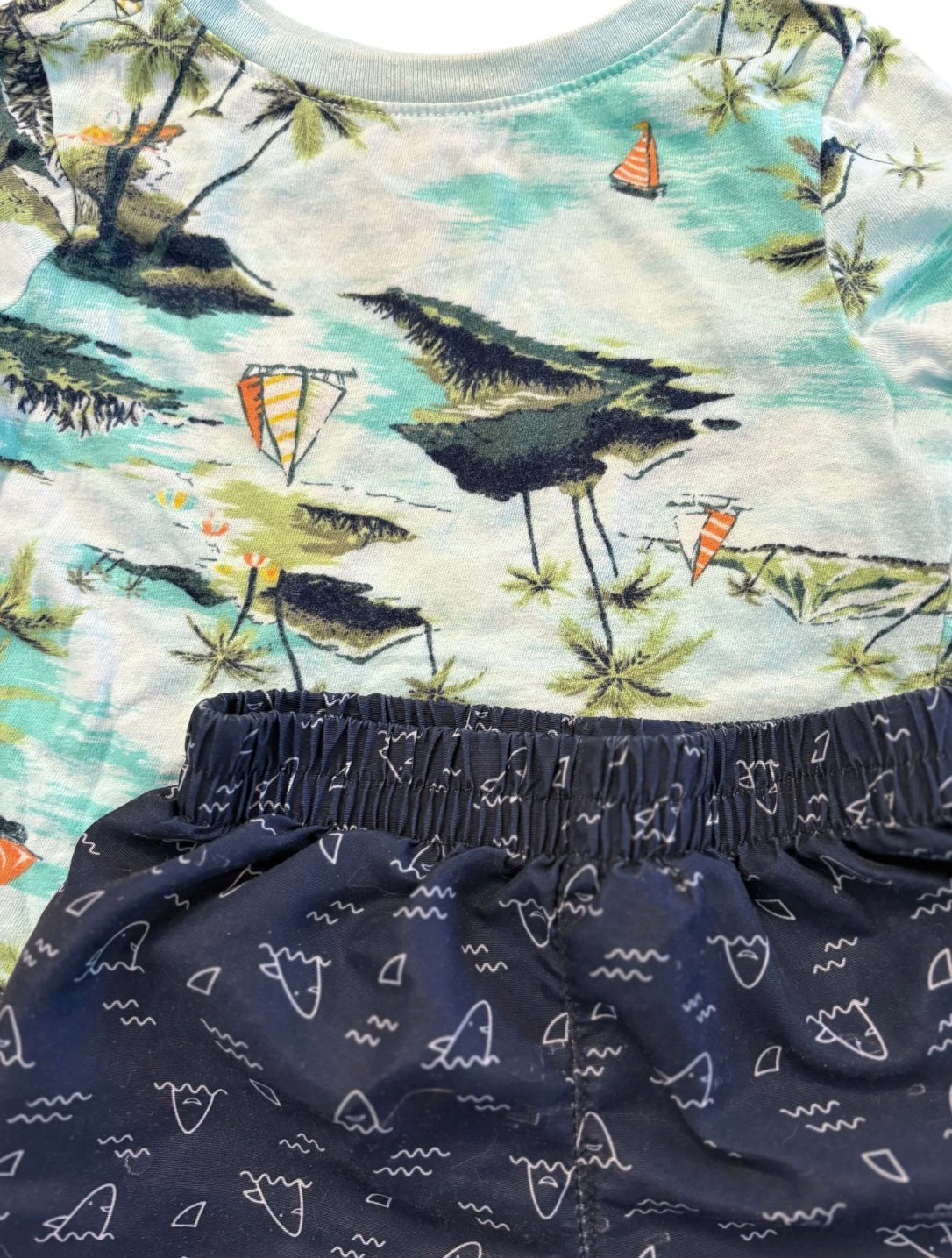Short+chandail OLD NAVY 12-18 mois