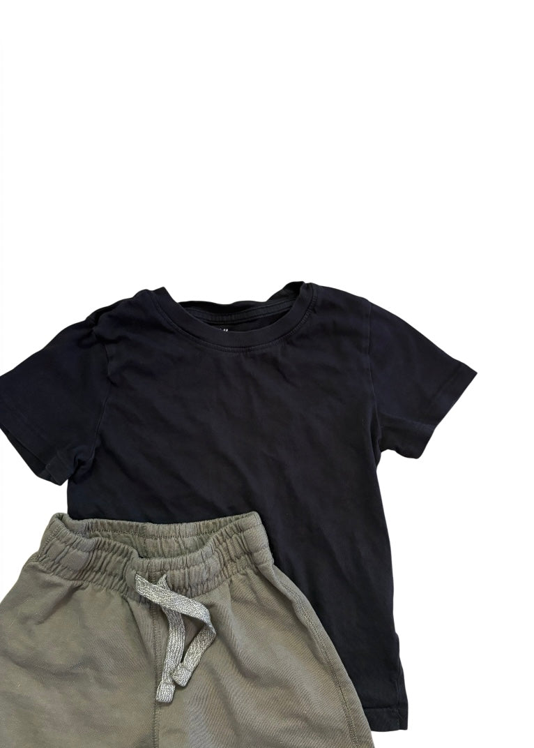 Short+t-shirt H&M 4-5 ans